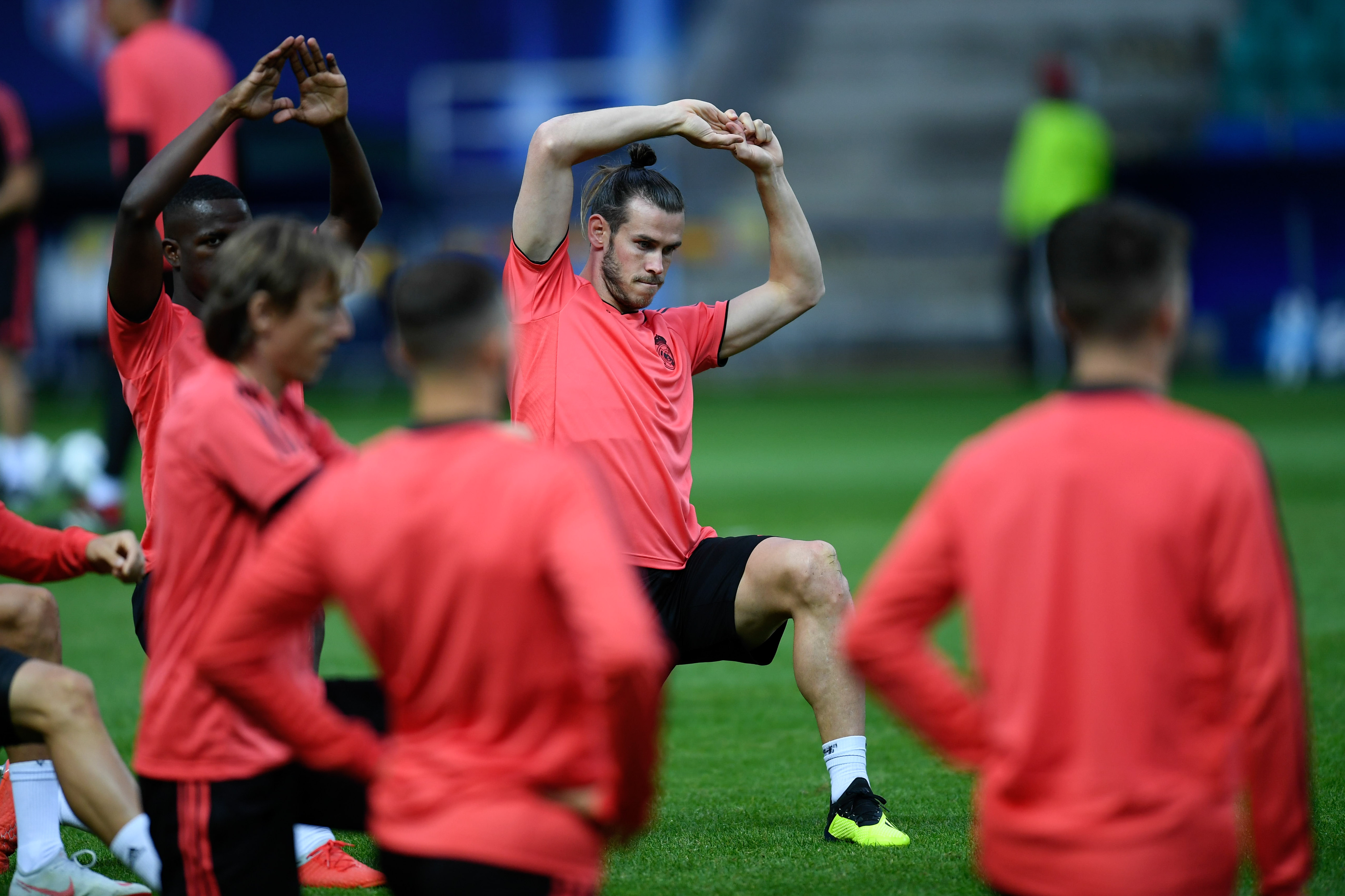 雷火入口 -窗口期体能课后，华盛顿奇才远射贴柱备战欧超杯，压力陡增，年轻球员得到机会的简单介绍